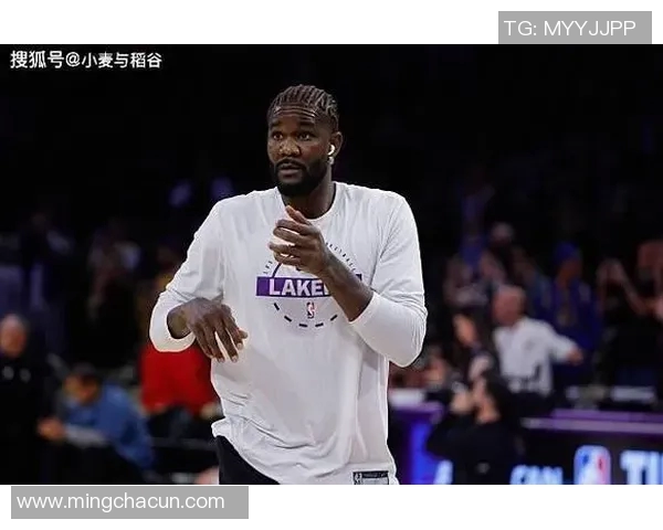 NBA交易新闻：湖人迎来重磅内线新援